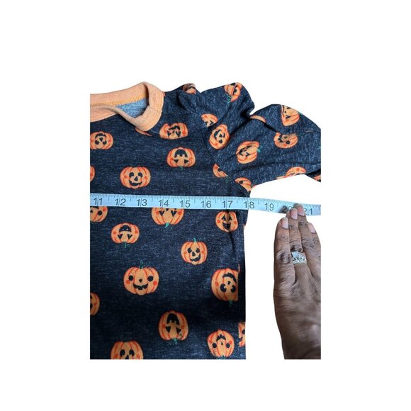 Halloween Themed Pumpkin Print Long Sleeve Pajama Top Medium - Picture 3 of 5